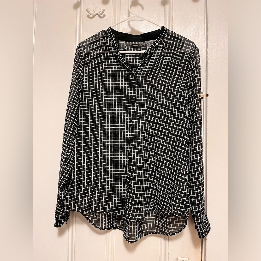 Black and white blouse dress shirt from Banana Republic